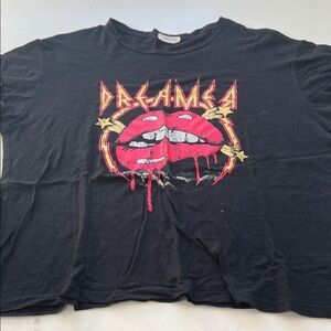 Refined Canvas Medium Dreamer Short Sleeve Graphic Lip Band T Shirt